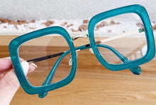 Load image into Gallery viewer, Clear Square Glasses