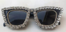 Load image into Gallery viewer, Cateye Diamond Sunglasses