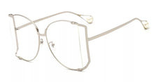 Load image into Gallery viewer, Oversized Square Butterfly Pearl Sunglasses